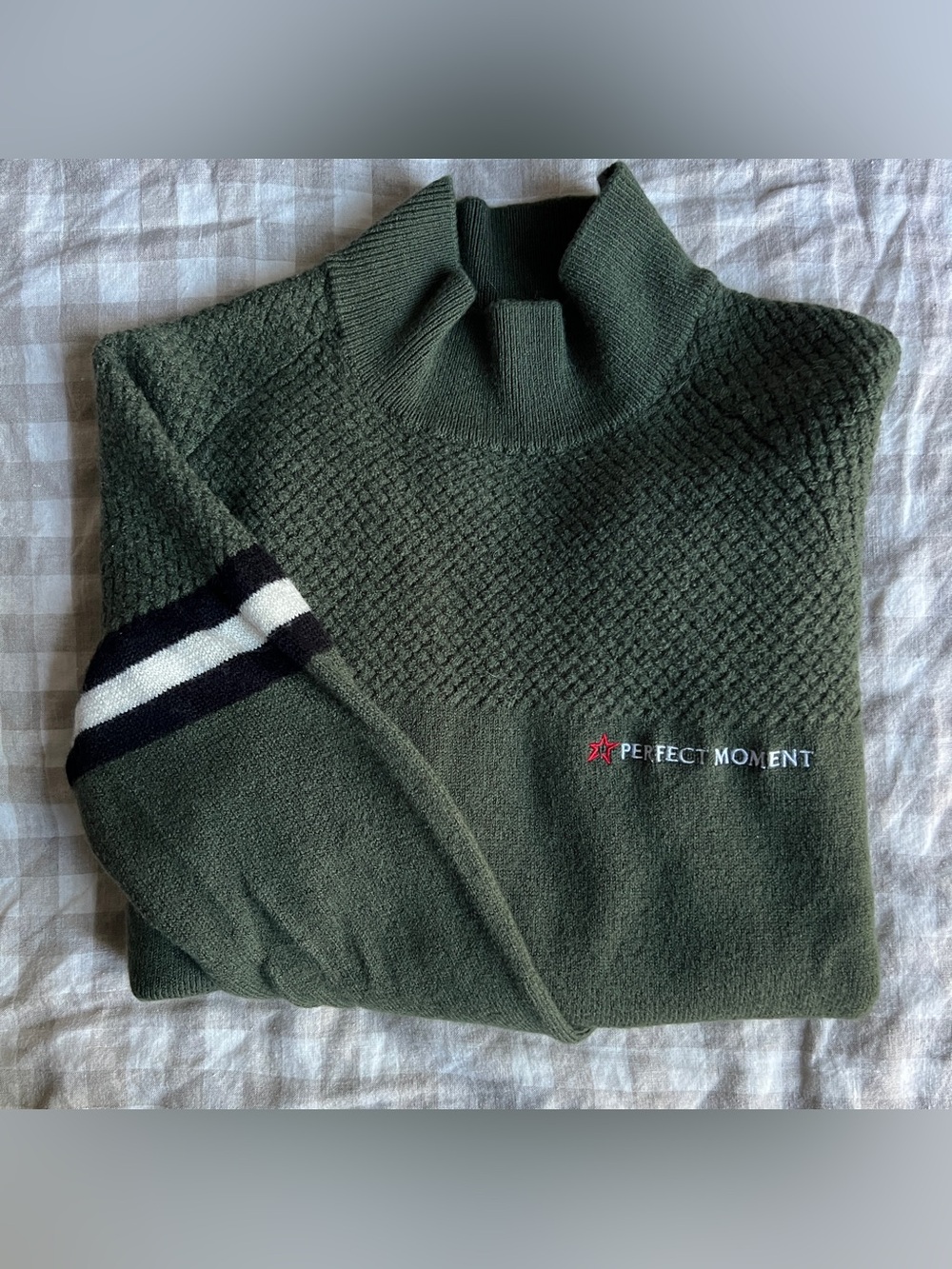 Perfect Moment 100% Extra Fine Merino Wool Après-Ski Sweater